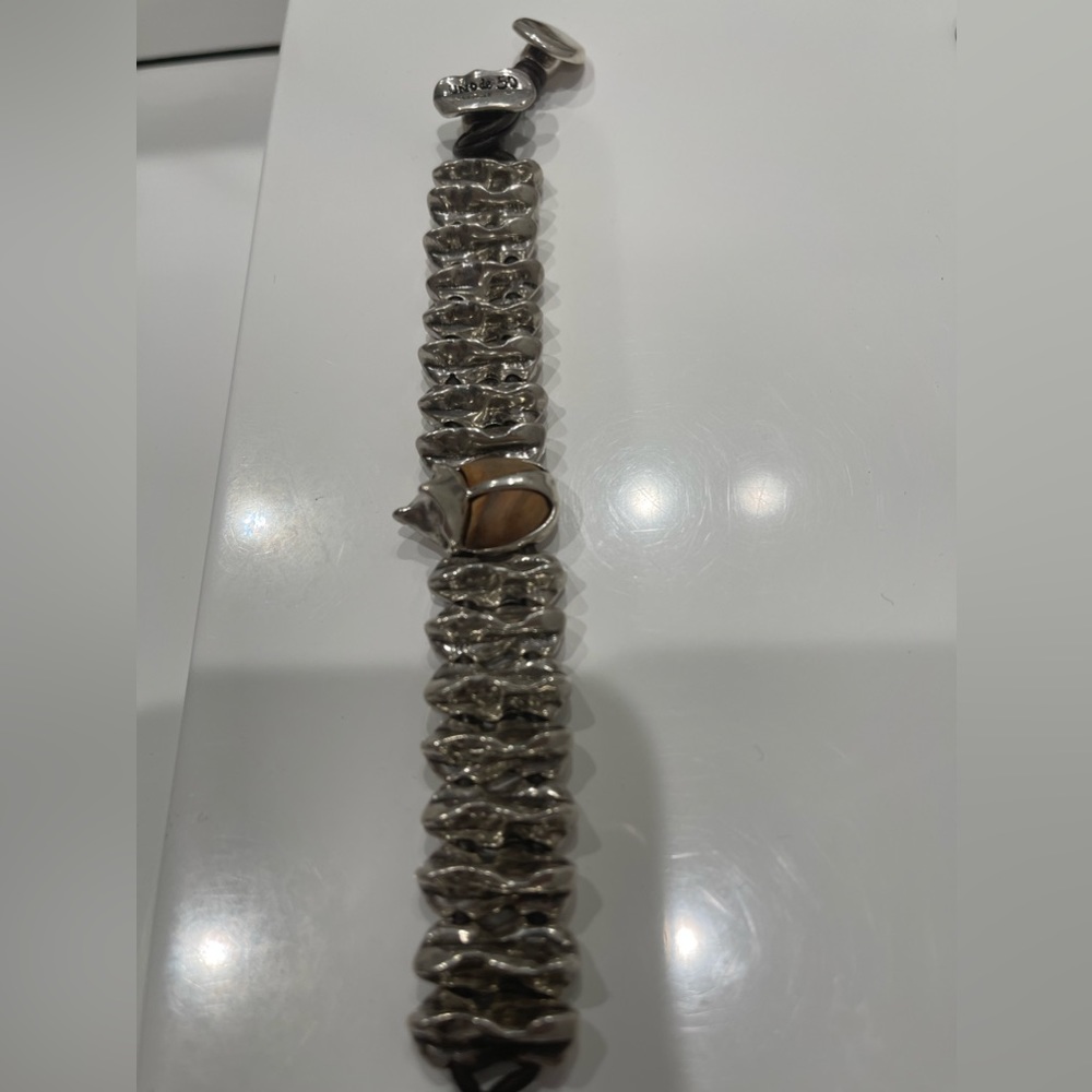 Brazalete limited edition 17 pieces is Beautiful!uno de 50
